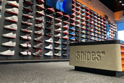 snipes shoes official website.